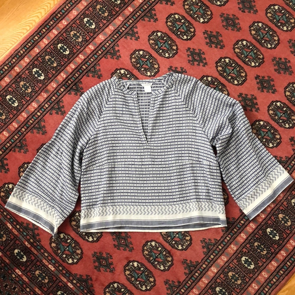 Club Monaco Sheelya Split Neck Top - Picture 2 of 11